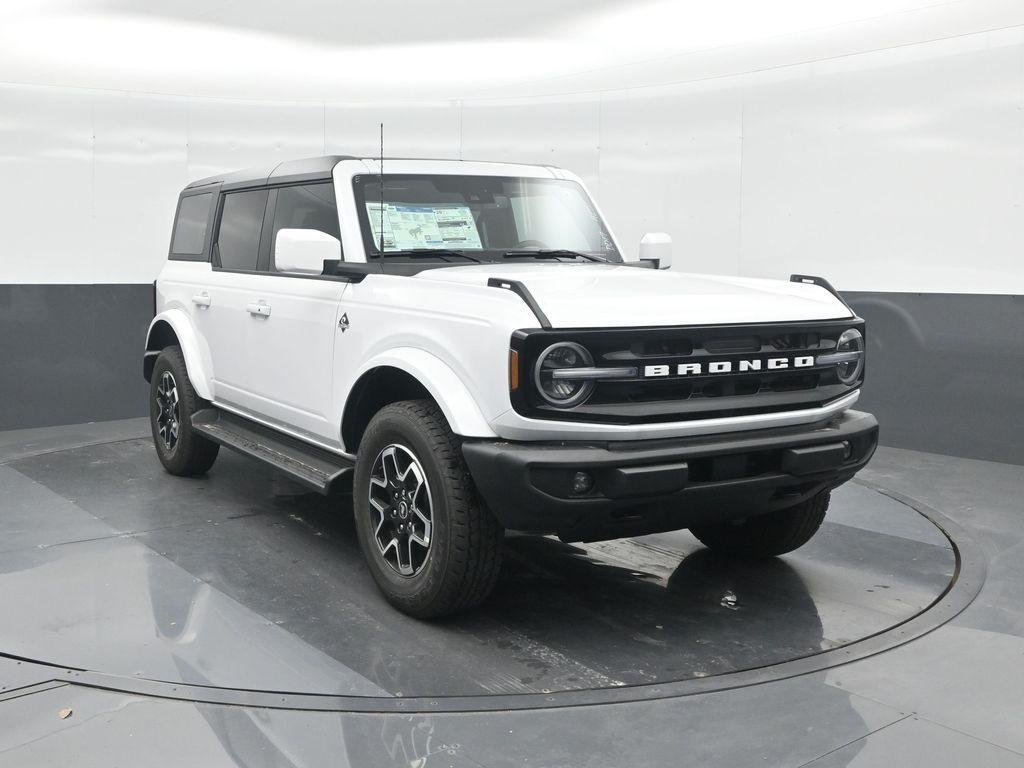 new 2025 Ford Bronco car, priced at $46,873