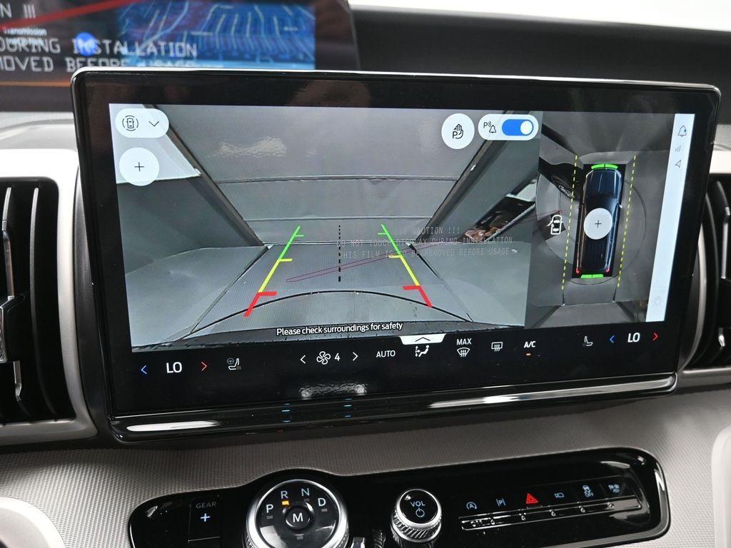 new 2025 Ford Expedition car, priced at $65,326