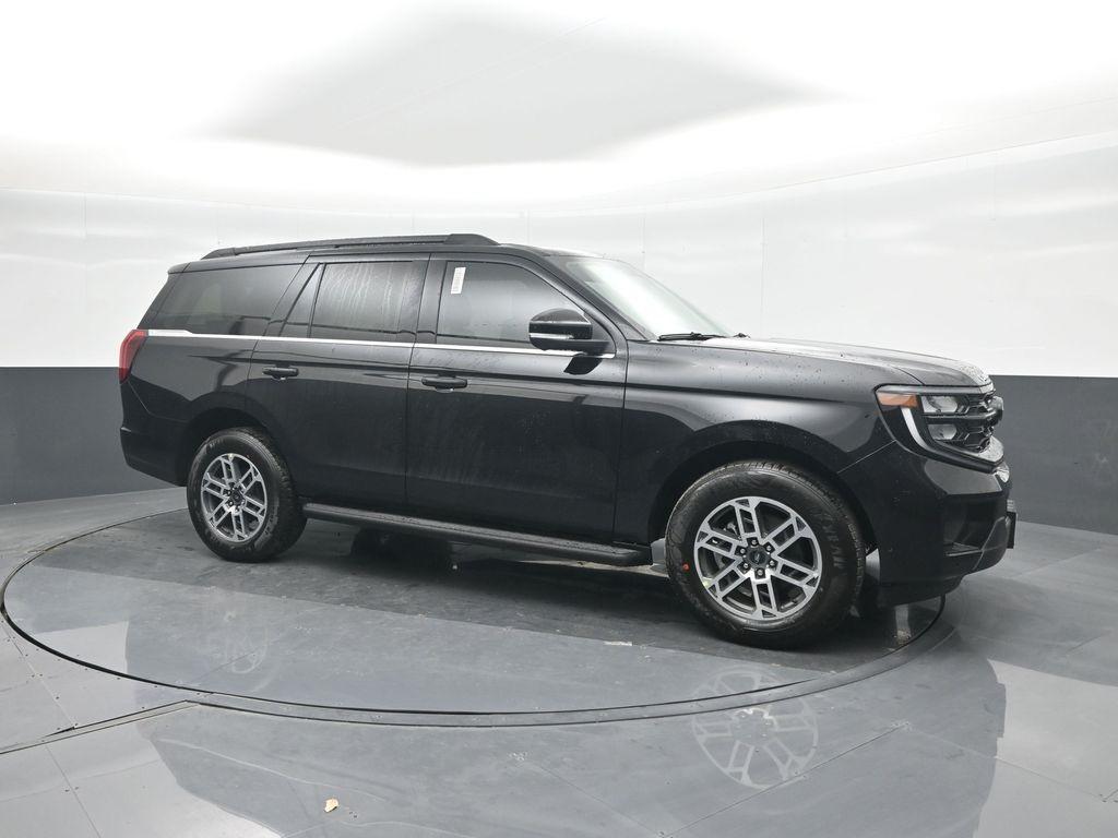 new 2025 Ford Expedition car, priced at $65,326