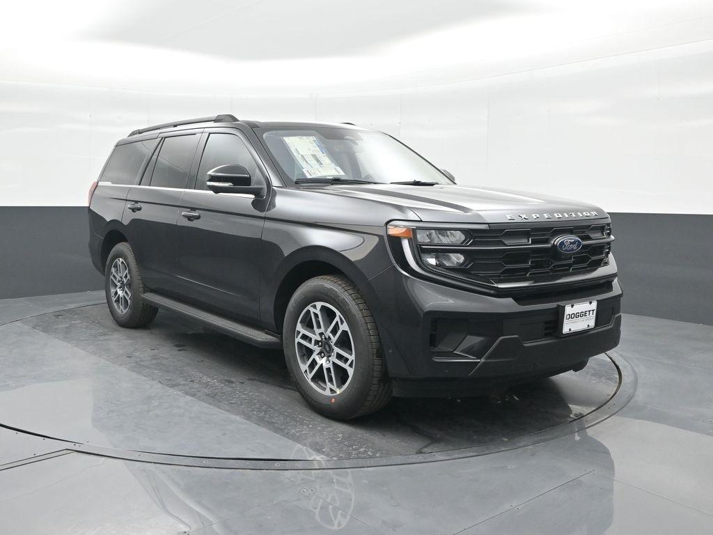 new 2025 Ford Expedition car, priced at $68,705