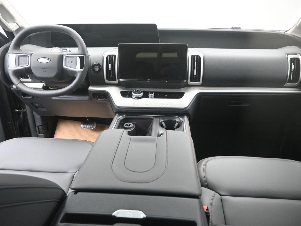 new 2025 Ford Expedition car, priced at $64,107