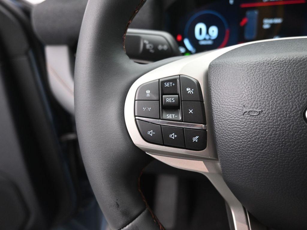 new 2025 Ford Explorer car, priced at $37,361