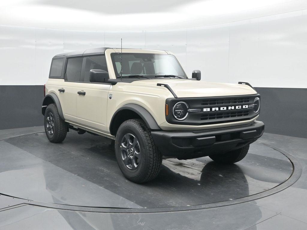 new 2025 Ford Bronco car, priced at $41,477