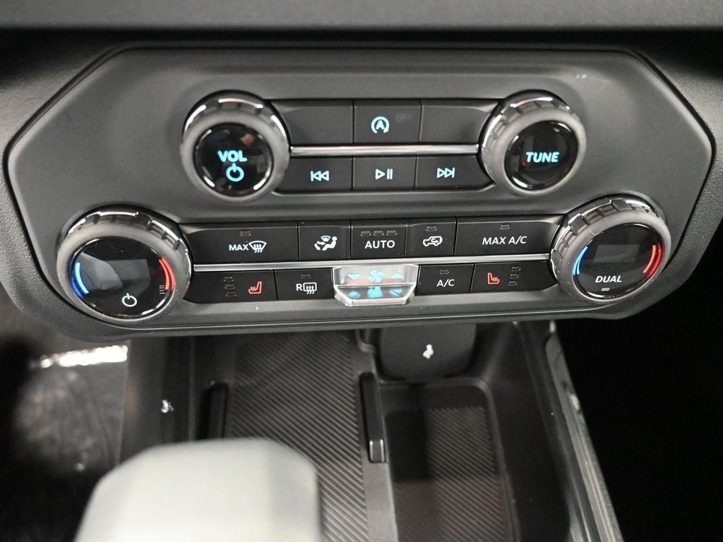 new 2025 Ford Bronco car, priced at $41,477