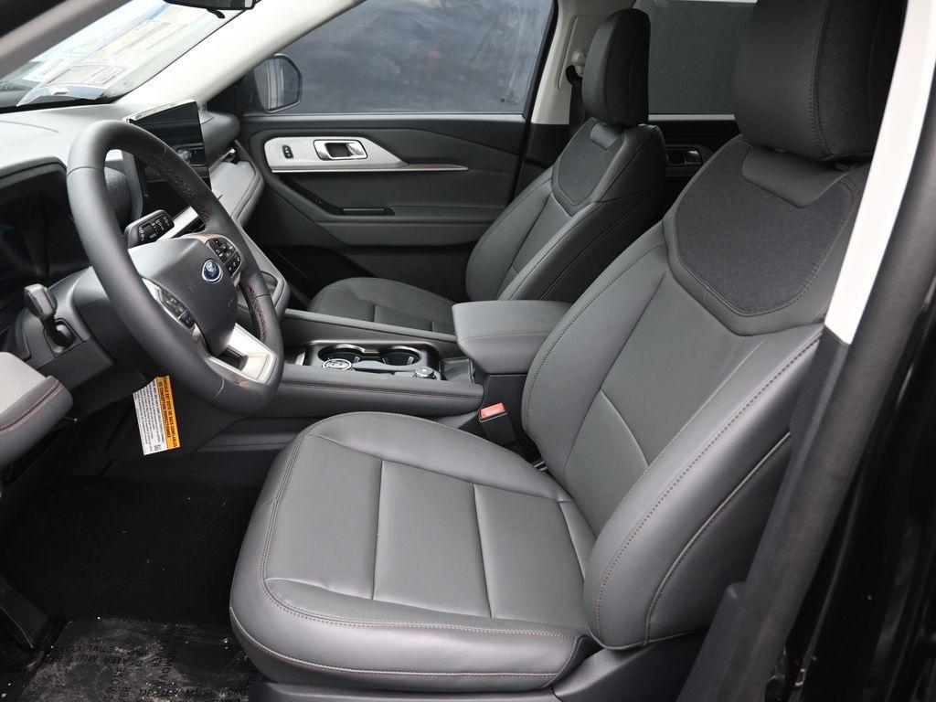 new 2025 Ford Explorer car, priced at $39,374