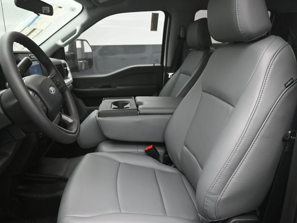 new 2025 Ford F-250 car, priced at $58,274