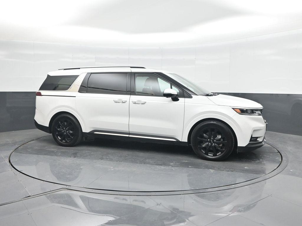 used 2024 Kia Carnival car, priced at $39,692