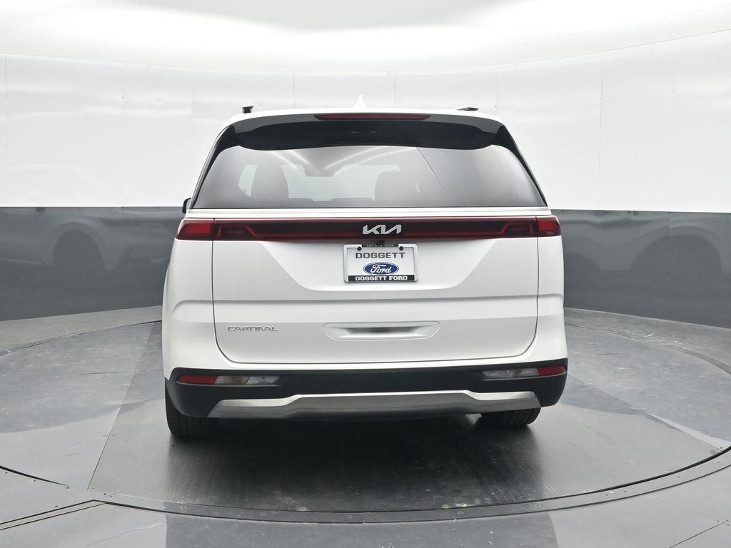 used 2024 Kia Carnival car, priced at $39,692