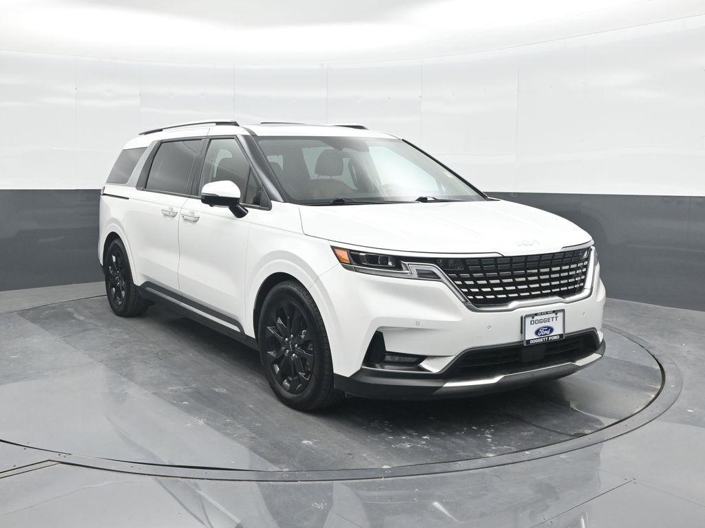 used 2024 Kia Carnival car, priced at $39,692