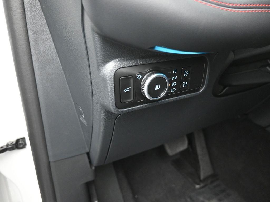 new 2025 Ford Explorer car, priced at $53,696