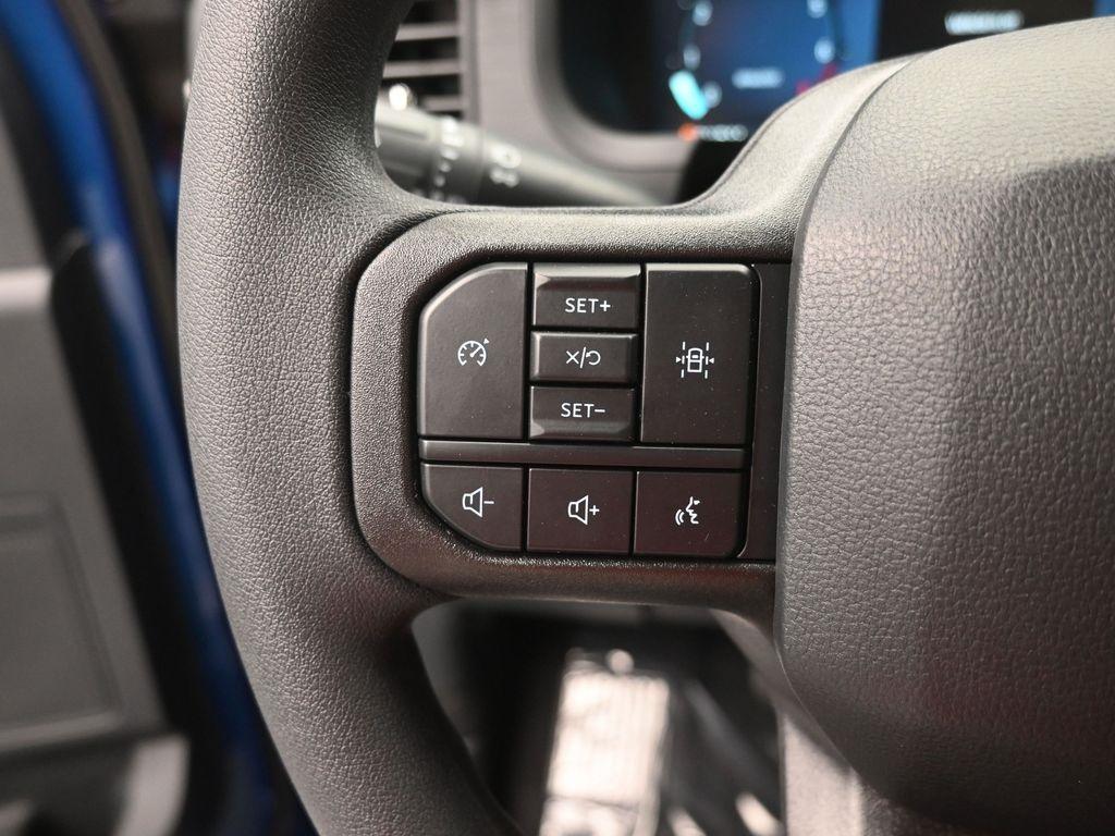 new 2025 Ford F-150 car, priced at $40,863