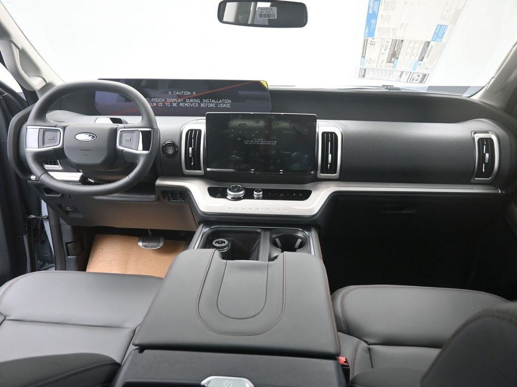 new 2025 Ford Expedition car, priced at $65,078