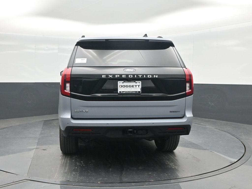 new 2025 Ford Expedition car, priced at $65,078