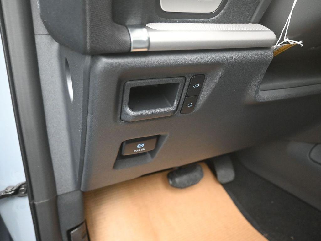 new 2025 Ford Expedition car, priced at $65,078