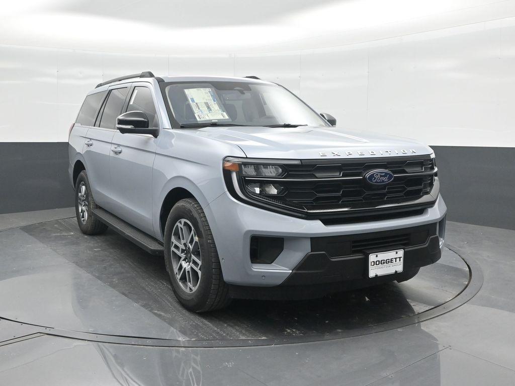 new 2025 Ford Expedition car, priced at $65,078