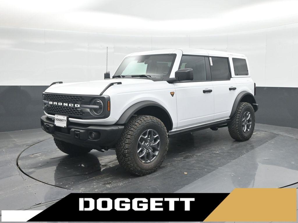 new 2025 Ford Bronco car, priced at $51,296