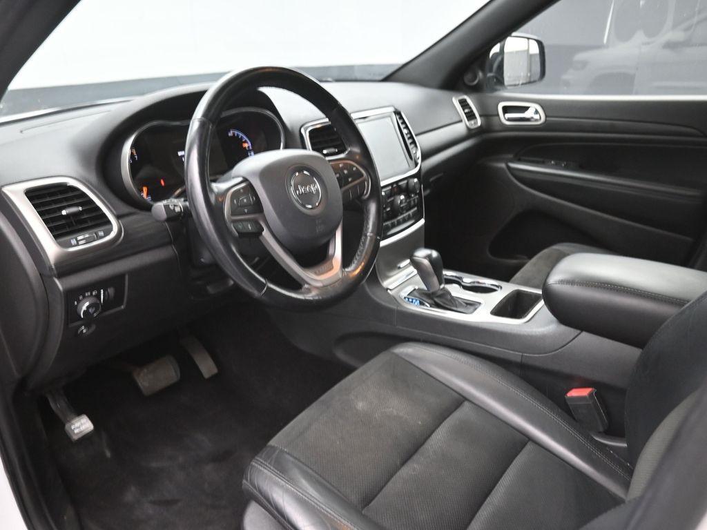 used 2020 Jeep Grand Cherokee car, priced at $22,321