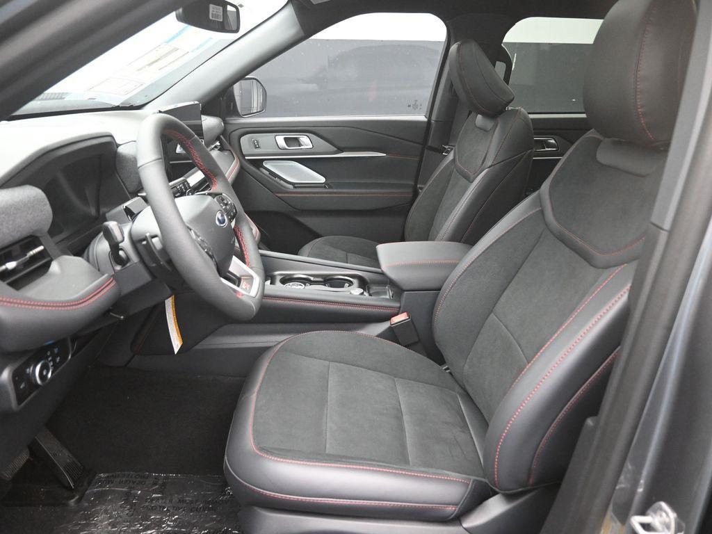 new 2025 Ford Explorer car, priced at $52,475