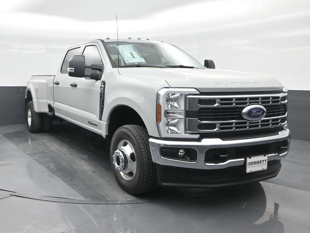 new 2025 Ford F-350 car, priced at $73,470