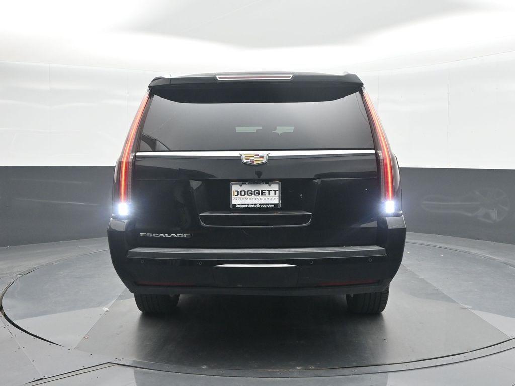 used 2020 Cadillac Escalade ESV car, priced at $32,691