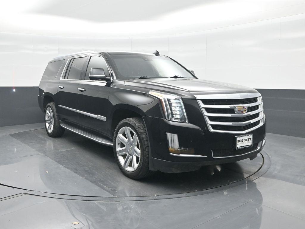 used 2020 Cadillac Escalade ESV car, priced at $32,691