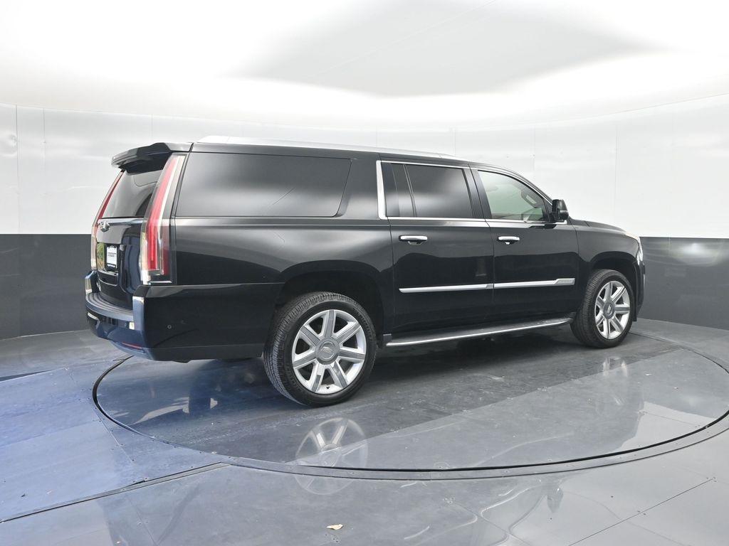 used 2020 Cadillac Escalade ESV car, priced at $32,691