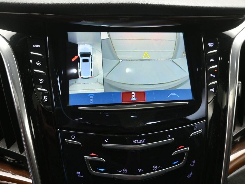used 2020 Cadillac Escalade ESV car, priced at $32,691