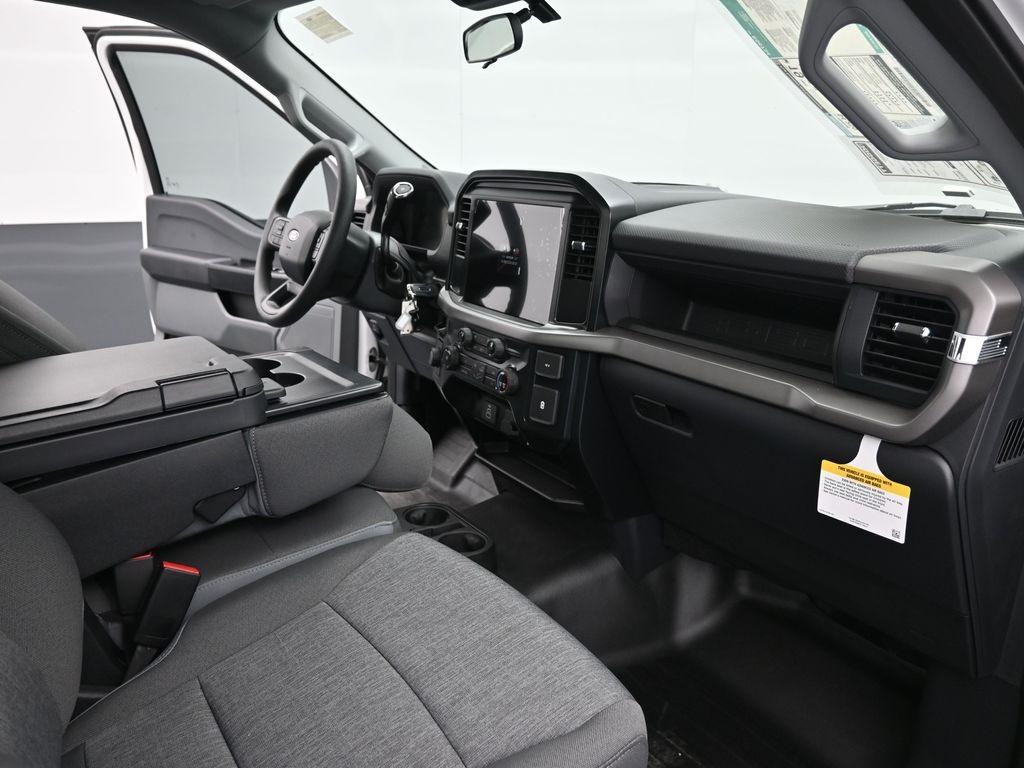 new 2025 Ford F-150 car, priced at $45,590