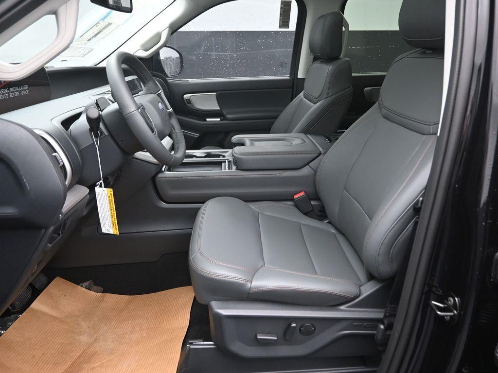 new 2025 Ford Expedition car, priced at $65,826