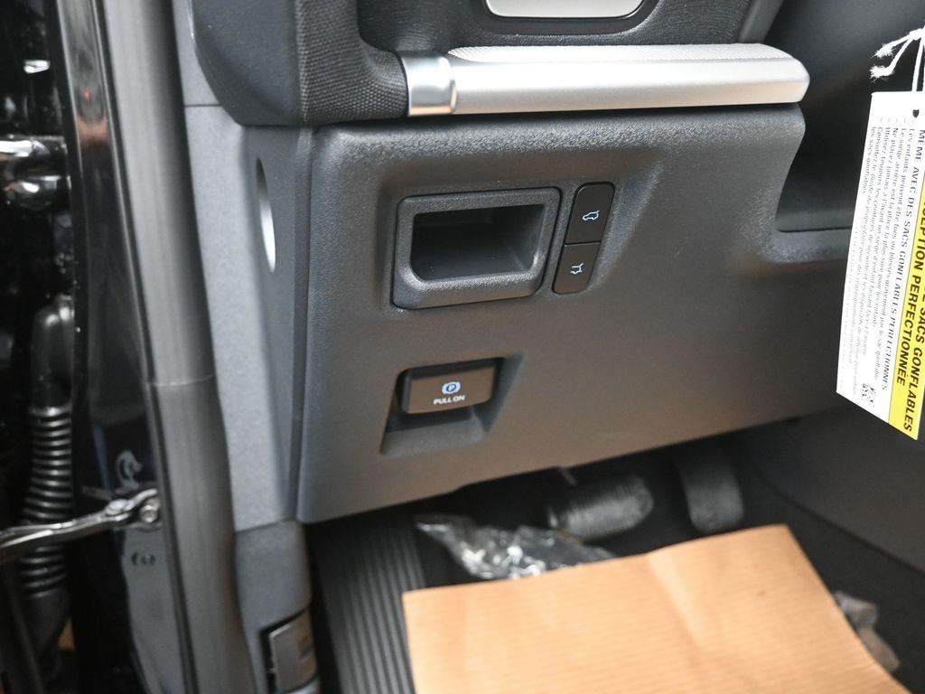new 2025 Ford Expedition car, priced at $65,826