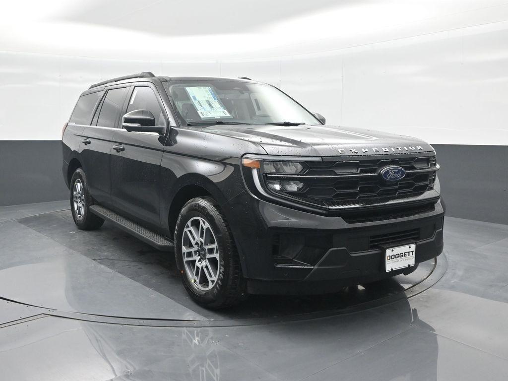 new 2025 Ford Expedition car, priced at $65,826