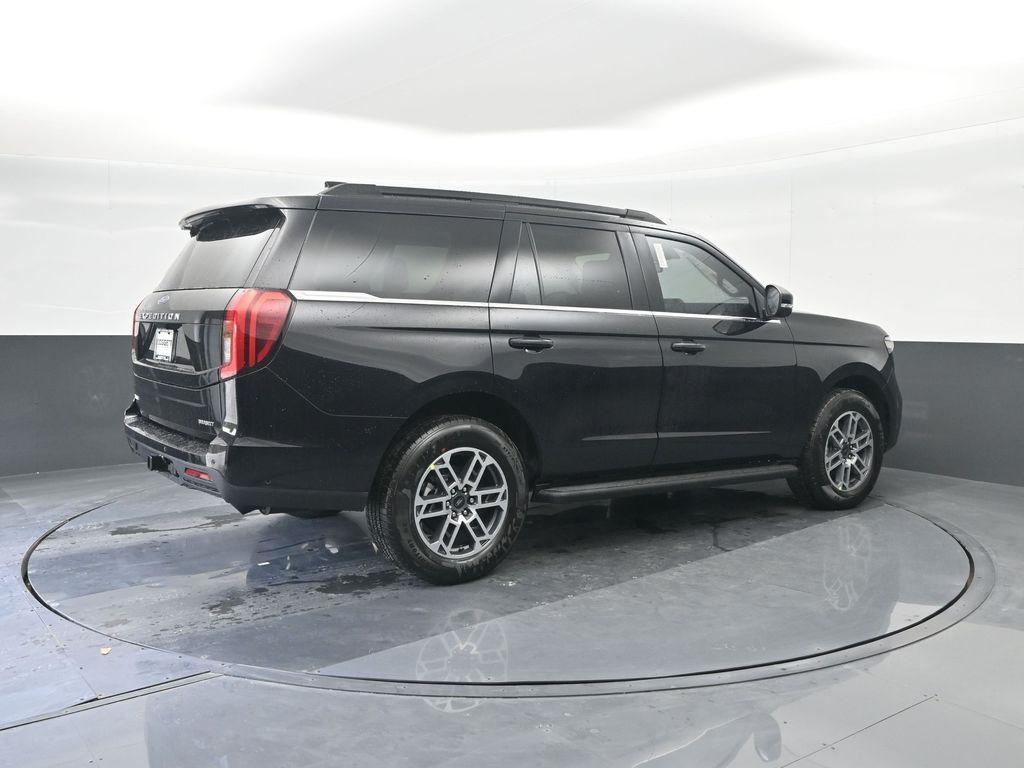 new 2025 Ford Expedition car, priced at $65,826