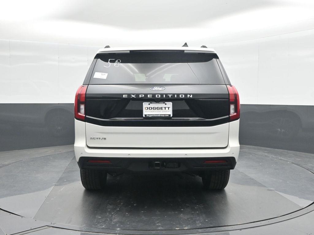 new 2025 Ford Expedition car, priced at $65,328