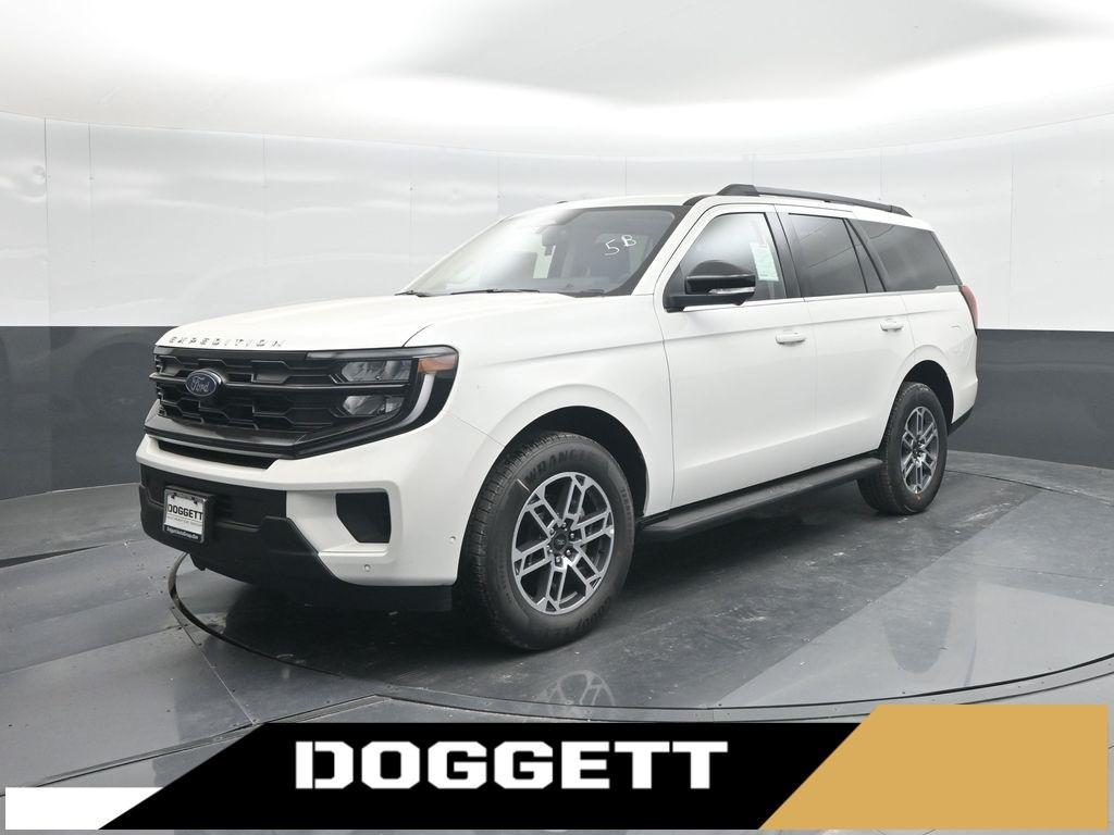new 2025 Ford Expedition car, priced at $65,328