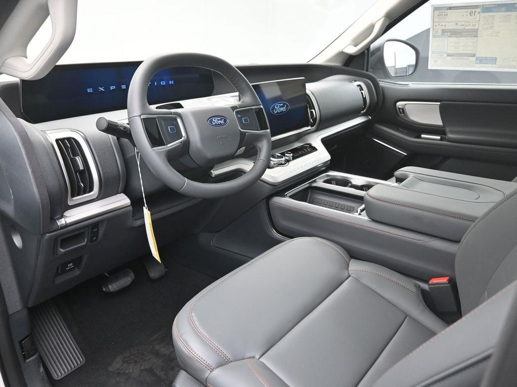 new 2025 Ford Expedition car, priced at $65,328