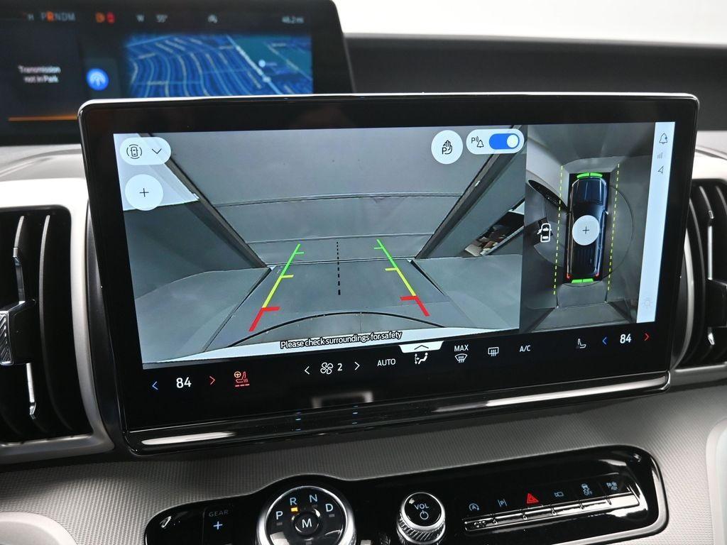 new 2025 Ford Expedition car, priced at $65,328