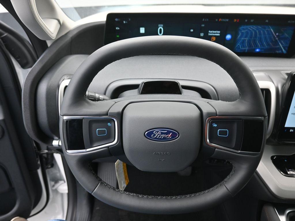 new 2025 Ford Expedition car, priced at $65,328