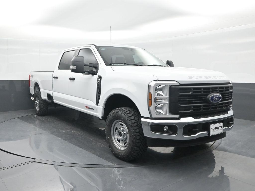 new 2025 Ford F-250 car, priced at $61,547