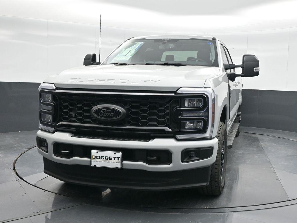 new 2025 Ford F-250 car, priced at $78,918