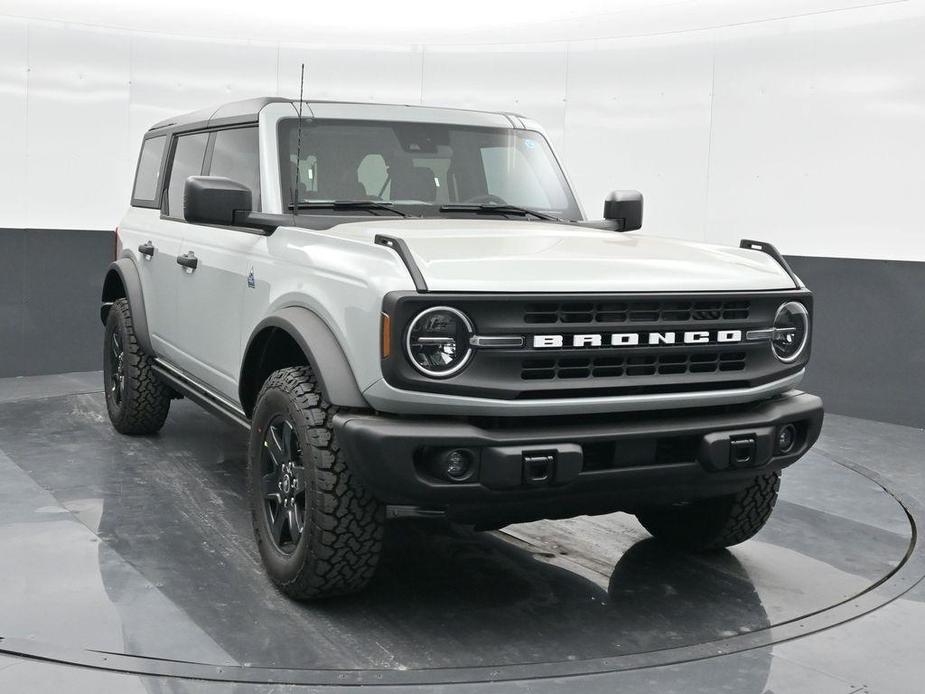 new 2024 Ford Bronco car, priced at $44,037