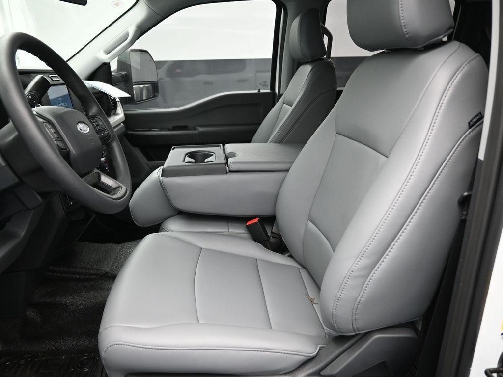 new 2025 Ford F-250 car, priced at $59,047