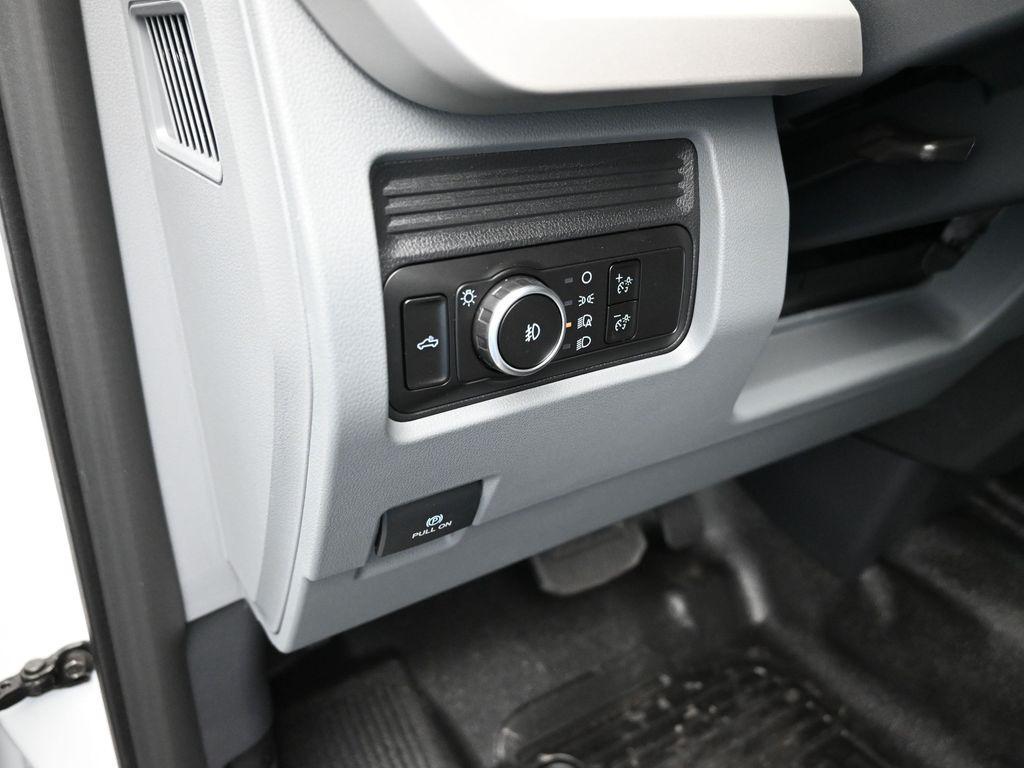 new 2025 Ford F-250 car, priced at $59,047