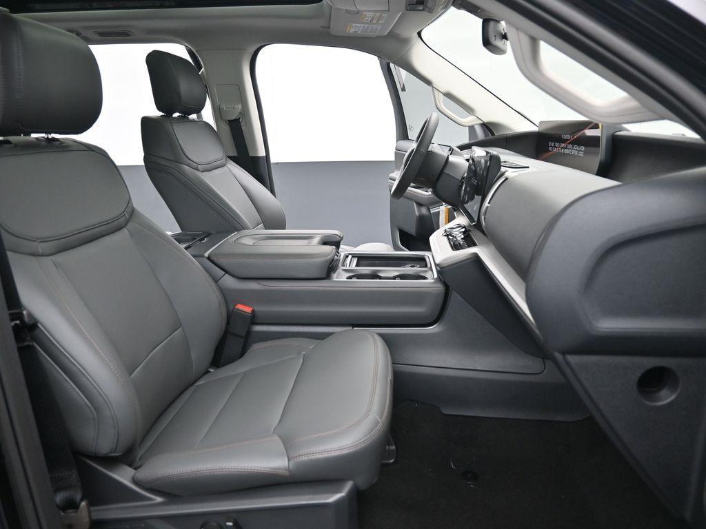 new 2025 Ford Expedition car, priced at $66,076
