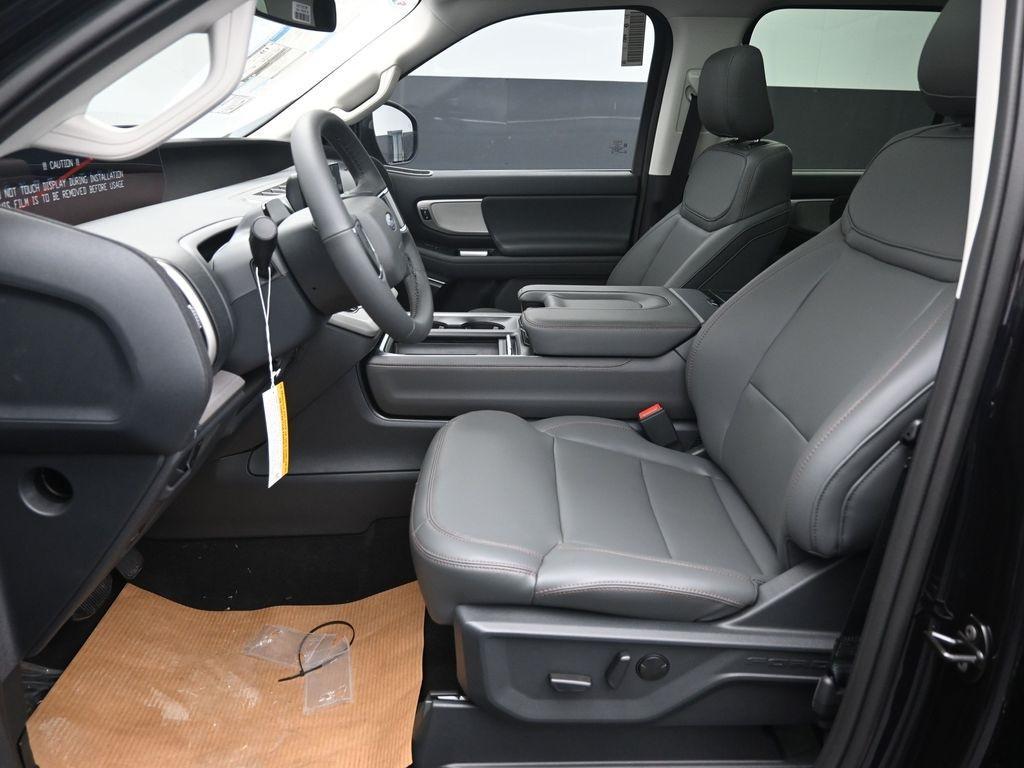 new 2025 Ford Expedition car, priced at $66,076