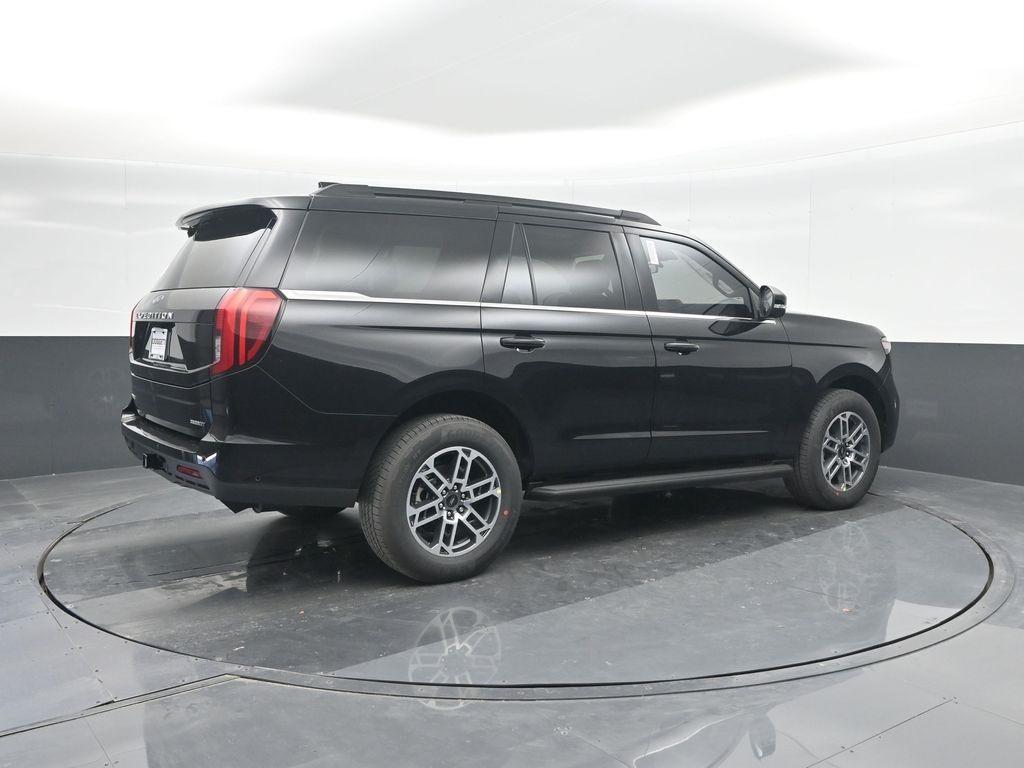 new 2025 Ford Expedition car, priced at $66,076