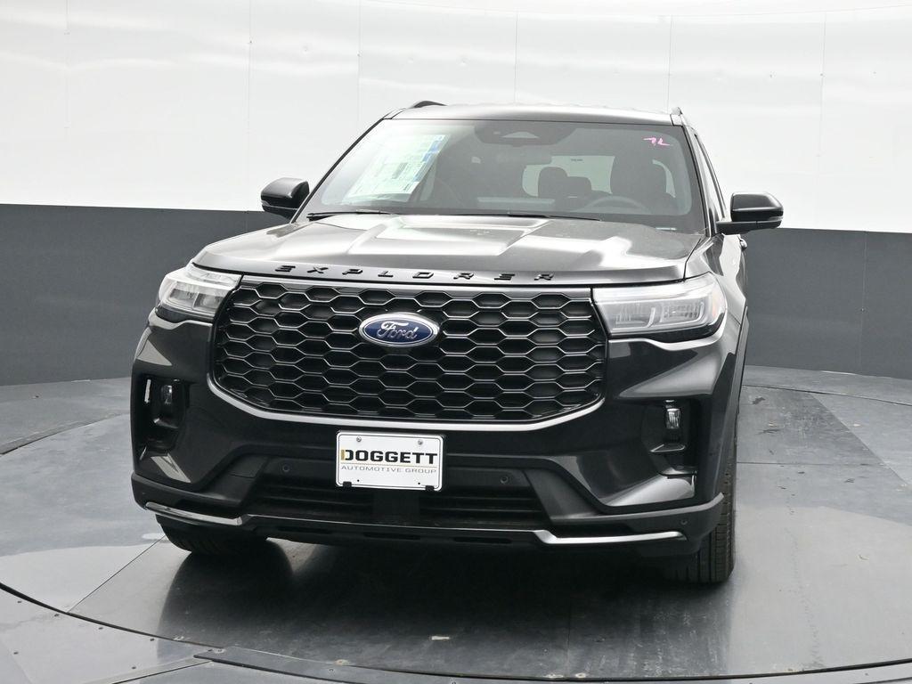 new 2025 Ford Explorer car, priced at $41,037