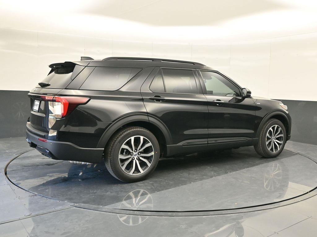 new 2025 Ford Explorer car, priced at $41,037