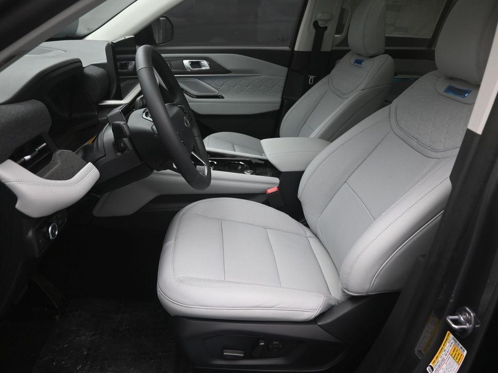 new 2025 Ford Explorer car, priced at $53,495