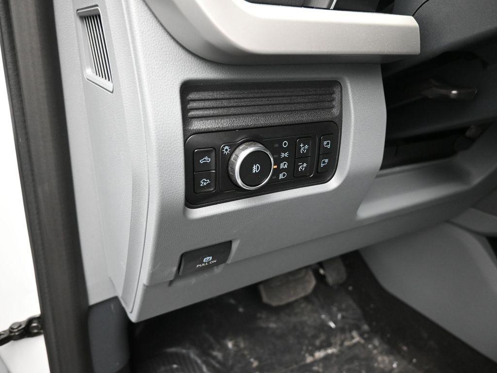 new 2025 Ford F-350 car, priced at $78,585