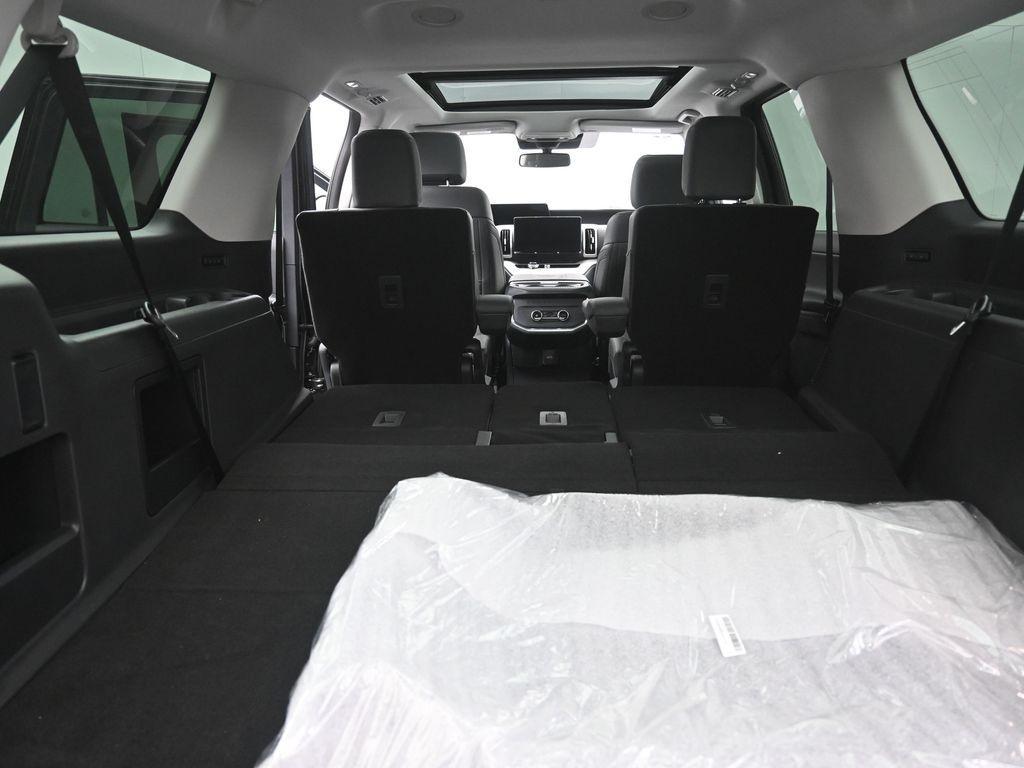 new 2025 Ford Expedition Max car, priced at $71,905